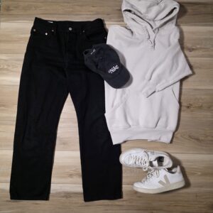 Nike hoodie cap sneakers casual black jeans outfit