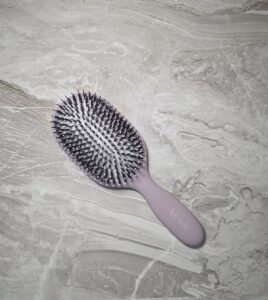 Kitsch smooth and polish brush for healthy hair
