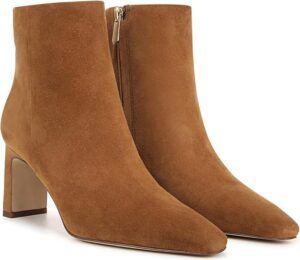 Elastic-panel Chelsea ankle boots for fall